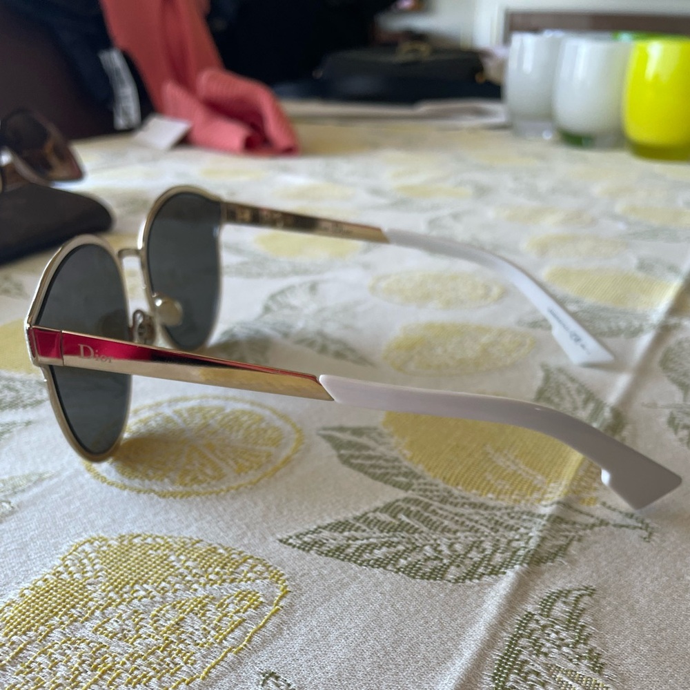 Dior Silver and White Sunglasses - Picture 6 of 10